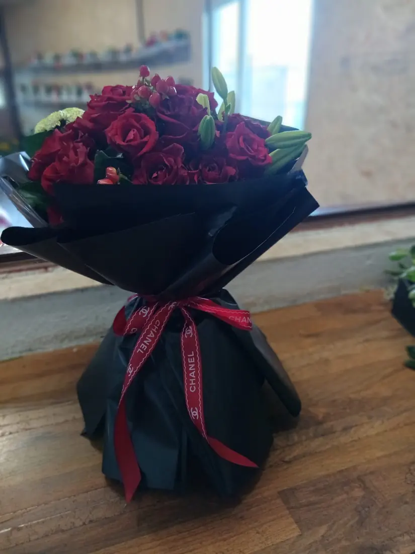 Rosenstrauß „Rouge Noir“